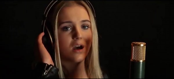 83K views · 3.2K reactions | Irish country music star Darcy Walsh version of Don't Come Home A Drinkin | Hot Country TV | Facebook