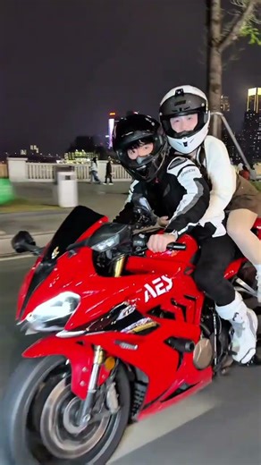 不知道写什么文案了#阿俊机车约拍#重庆 #机车约拍 #关注我圆你机车梦 #机车摄影