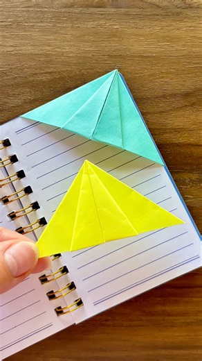 Only ONE Sticky Note! 🔖 The Easiest Bookmark Ever