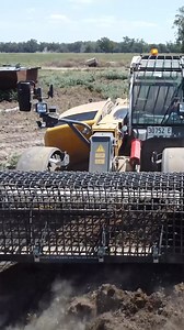 BL65 FlipScreen on a telehandler screening manure & compost at a dairy farm. www.flipscreen.net #FlipScreen #BL65 #Telehandler #DairyFarm #Manure #Compost #Farming | Flipscreen