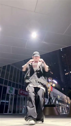 Relaxed Hip-Hop Dance Routine by Kuakua Yu - Must Watch