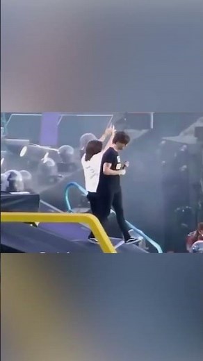 One Direction: He always moves the water bottle 🥺​ Subscribe for daily 1D videos! #onedirection #1d