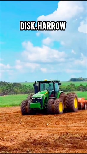 John Deere Tractor Disk Harrowing in the field #usatractor #americanfarming #johndeeere