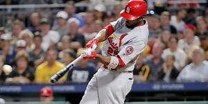 Fowler headed to DL with broken left foot