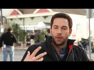 Cast Interview - Zachary Levi - Tell us about Alexis Bledel
