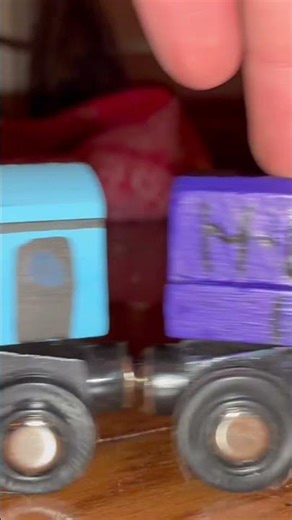 H-Line 126 leads the mail train to the delivery center