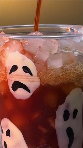 ☕✨ Crie uma Bebida Mágica para Celebrar o Halloween! ✨☕