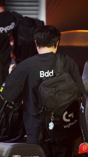 Mohamad B.Shakhshir on Instagram: "PEAK FOCUS from Bdd 🔥 Match: T1 vs KT #Worlds2025 Grand Final #leagueoflegends #lolesports"