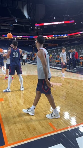 RT @AZSports: Bryce James gets some shots up during Arizona's Final Four practice today.