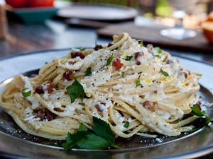 Cacio e Pepe with Crispy Pancetta