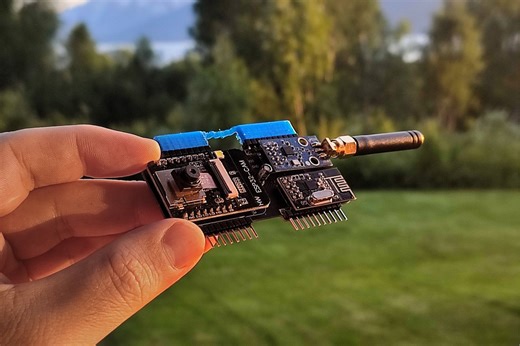 Mayhem v2 expansion for Flipper Zero adds Wi-Fi, BLE, camera, microSD card slot, and NRF24 or CC1101 radio support - CNX Software