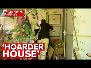 Overgrown 'hoarder house' offered clean-up help from locals | A Current Affair