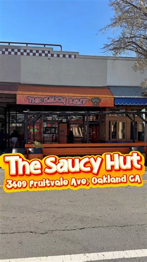 That Food Guy Ghazi®️ on Instagram: "Finally had the honor of going to @thesaucyhut restaurant in Oakland, It was a packed house when I walked in. nonstop dine in and take out, which was an incredible look. Service was outstanding, food did not take very long to come out and it was extremely fresh as can be. The cheese steak egg rolls which are a huge favorite of mine hit the spot like always. What really wow’d and left me speechless was the wings CANDYYY #thesaucyhut #viral #explore #foodie #th