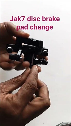 jak7 disc brake pad change