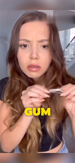 How to remove gum from hair quick😱
