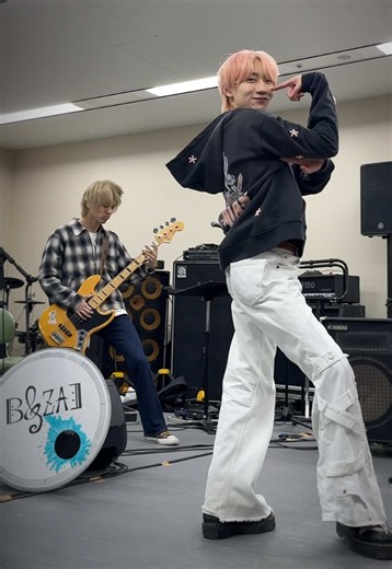 川﨑星輝の初カラーとミ・アモーレの踊り