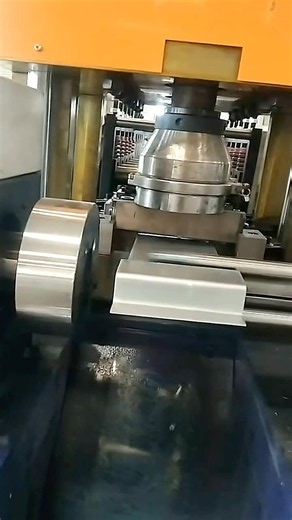 How to use the climbing ladder safety cage production machine: working principle and price.
