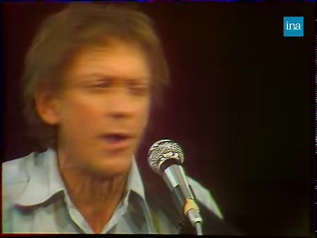 BALLADE IRLANDAISE 🎶☘️ Graeme Allwright joue les troubadours et embarque Nana Mouskouri, Serge Lama, Guy Béart et Maxime Leforestier dans cette vieille chanson irlandaise que lui chantait son père. Un joli moment de télévision offert par celui qui nous a quittés le 16 février 2020. | INA