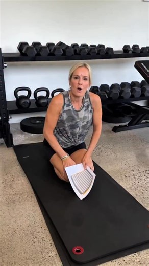 Dr Jennifer Ashton on Instagram: "How fit are you? 💪 The U.S. Army has a test you can try — at any age. It’s called the hand release push-up: a two-minute test where form is everything. Here’s how it’s different from a regular push-up: 1️⃣ Hands start right under your shoulders 2️⃣ Push all the way up — hips and chest rise together 3️⃣ Lower down, release your hands out to each side/ arms straight, then reset On the test, I scored an 82 out of 100. (I found these very chalalenging, and I
