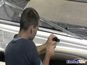 Installation d'un toit Bimini sur un bateau