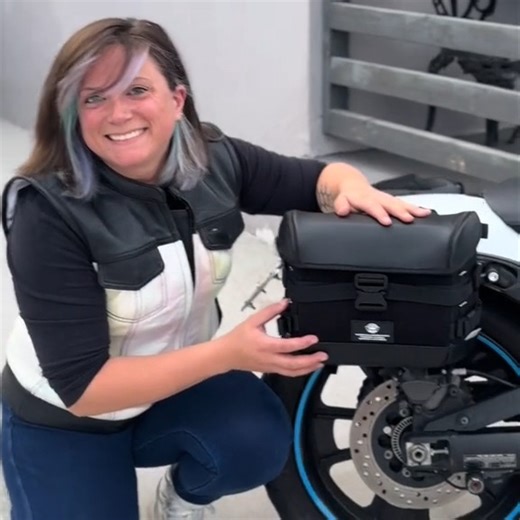 1.2K views | Rather than drill and relocate, just push and pull. 10L - Incognito Quick Mount Small Kawasaki Vulcan S VN650 Solo Saddlebags @glittertheskies #vikingbags #kawasaki #vulcans #saddlebags #motorcycle | Viking Bags | Facebook