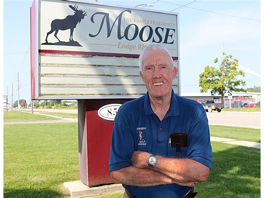 Reunion revived for ex-employees of long-gone Chatham truck factory