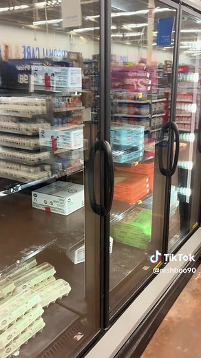 Life as a Walmart Employee: Overnight Insights