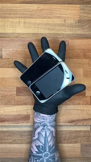 Apple iPhone 3G & iPhone 4! 🍏📱 Double Trouble! 😈 #apple #iphone #iphone3g #iphone4