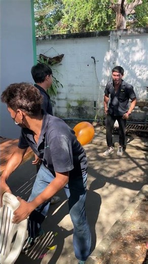 ซ้อมเกมที่จะแข่งขัน กิจกรรมในกินเลี้ยงปีใหม่ที่บริษัท