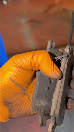 Jeep renegade 2016 front brake pads replacement