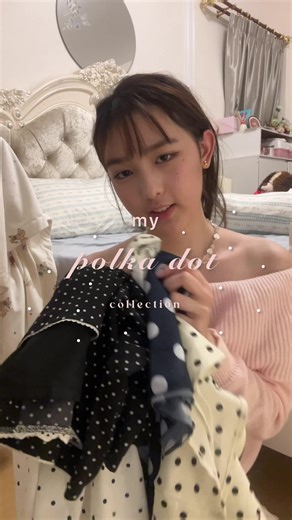 Fashion Tips for Wearing Clothes Backwards