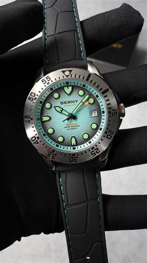 Heavy-duty aesthetic on the wrist 🌊💪200M WR ● Super Luminous ● Sapphire ● Automatic Dive Watch