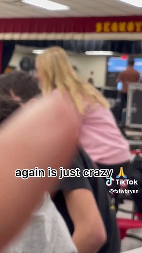 Bro it’s been going on for a good minute now #staredown #rizz #scary #scared #rizzler #love #girl #protect #scarytiktoks