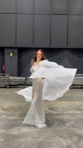 Harriotte Lane Crown Coach on Instagram: "LONDON THIS WEEKEND ⚡️ Don’t forget to book your catwalk session via the website today before they all sell out! If you’re not from the UK, don’t forget you can book online and walk coaching and interview coaching #pageant #catwalk #runway #pageantcoach"