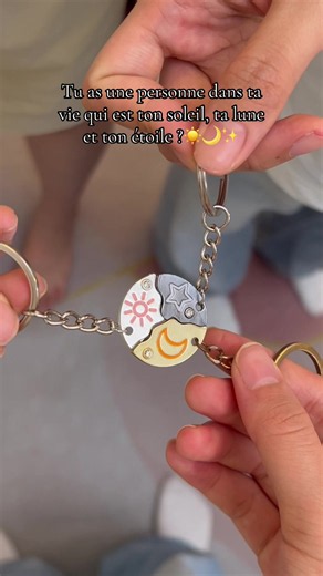 Porte-clés soleil lune étoile — cadeau pour proches