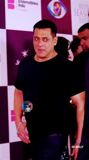 𝚂𝚊𝚕𝚖𝚊𝚗𝚔𝚑𝚊𝚗 𝚜𝚝𝚊𝚝𝚞𝚜 🔥😎 #salmankhan #raashidup