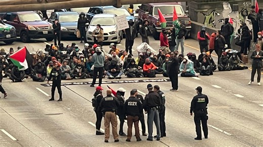 Pro-Palestinian protestors calling for cease-fire block I-5 for hours Saturday