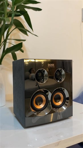 📛Doss Soundbox H300 !!📛 Mẫu loa đỉnh nhất của Doss Audio !! •Hội tụ những gì tinh tuý nhất của hãng mang đến chất âm Hifi cực kì sạch sẽ và chi tiết, độ trung thực cao . • Loa được Built và hoàn thiện từ những vật liệu cao cấp chất lượng cao . Thùng loa được làm từ chất liệu Gỗ và Kim loại , bề mặt được bao bọc bởi vải Cotton Premium cao cấp . 2 Củ loa toàn dải có màng loa bằng chất liệu nhôm phối hợp với nón vải. 💵Giá : 3590k !! 📛Hàng chính hãng bảo hành 12 tháng / 1 Đỗi 1 ——————————— 🔥Dos