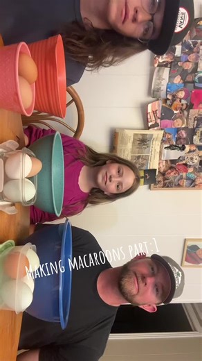 #making macoroons for the first time 🫶🏻👍🏼