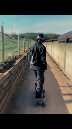 Let’s skate 🛹 #esk8 #esk8community #esk8life #skateboarding