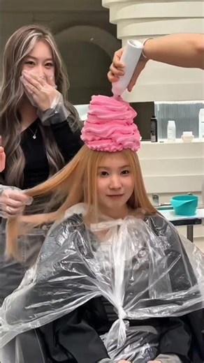 Barber Put Ice Cream On Hair #Shorts #Viral