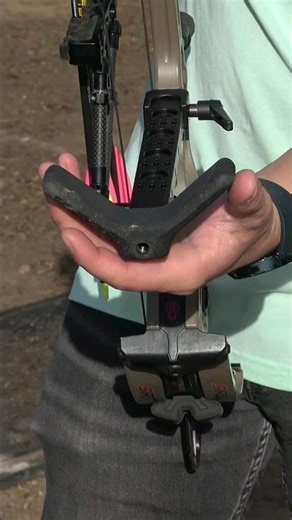 Super innovative compound bow and arrow stabilizer 🏹🔥 (Mule Stabilizer Review)