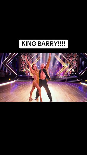 Barry Williams Shines on the Dance Floor | DWTS Finals Highlights