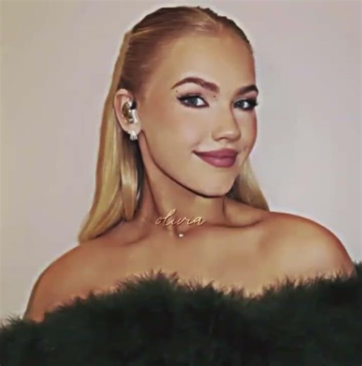 can you tell which is blurr and capcut?? 🤭 @iamfreyaskye @malachi.frey3