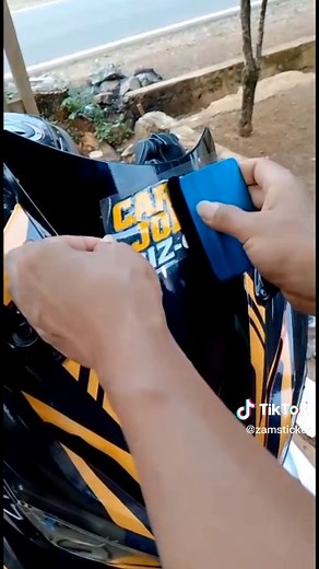 fullwrappingCBR150. #stickermanual #pejuangberkah #wrapping