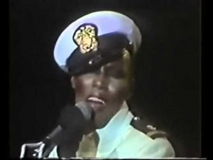 Grace Jones - Autum leaves HQ audio.wmv