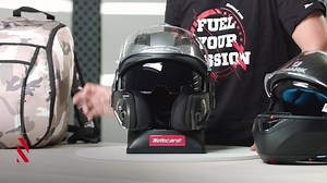 2.6K views · 33 reactions | Moter@, te traemos la COMPARATIVA definitiva: SHARK EVO ONE vs. LS2 VALIANT. Abatibles, cómodos y con buena relación calidad-precio. ¿Cuál deberías escoger?樂 Te lo contamos  https://mtc.onl/34uN7q9 https://mtc.onl/2Tv9Pbm #motocardstore #fuelyourpassion | Motocard | Facebook