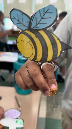 Bee Pollination Science Activity 🐝🌸. I got this idea from TPT & downloaded the resource! 3rd grade is learning sbout life cycles in plants/animals through the process of pollination from bees! We learned about the stigma, pollen dusters, and the major role of BEES in pollination! Super fun & hands on— after the students got to enjoy (new) cheeto puffs! #thirdgradeteacher #teachersoftiktok #sciencelesson