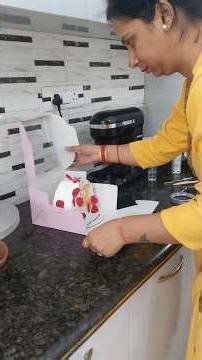 Half Kg Cake Ki Etni Pyari Design #cake #recipeana #birthdaycake