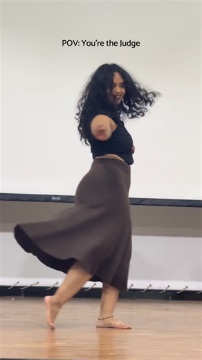 MAANYA on Instagram: "Couldn't resist the stage 🖤 DC : Me✨ [Hips don't lie, dance, stage performance, judge, hip-hop, belly dance] #dance #instadaily #trending #explore #dancersofinstagram #hipsdontlie #foryou"